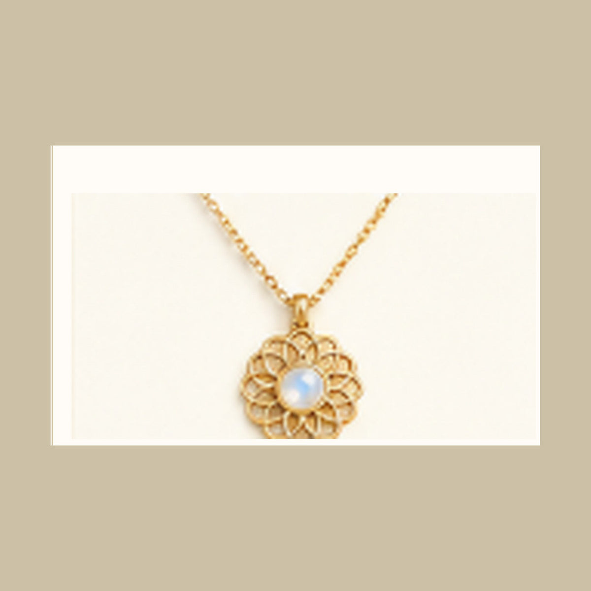 Lanka Luna Petite Sandakada moonstone pendant