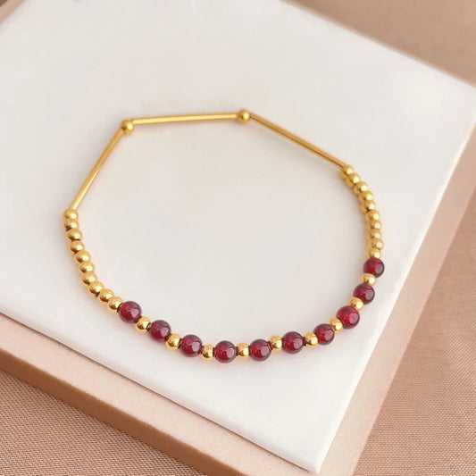 Serendip Table Garnet Bar Bracelet