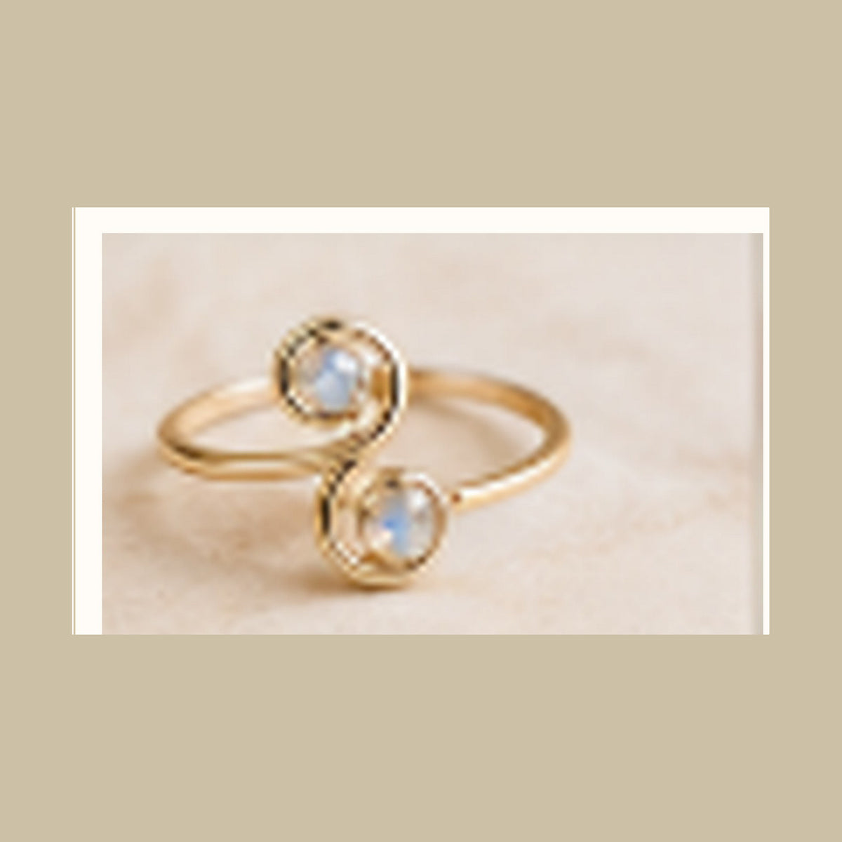 Lanka Luna Cinnamon Curl moonstone ring